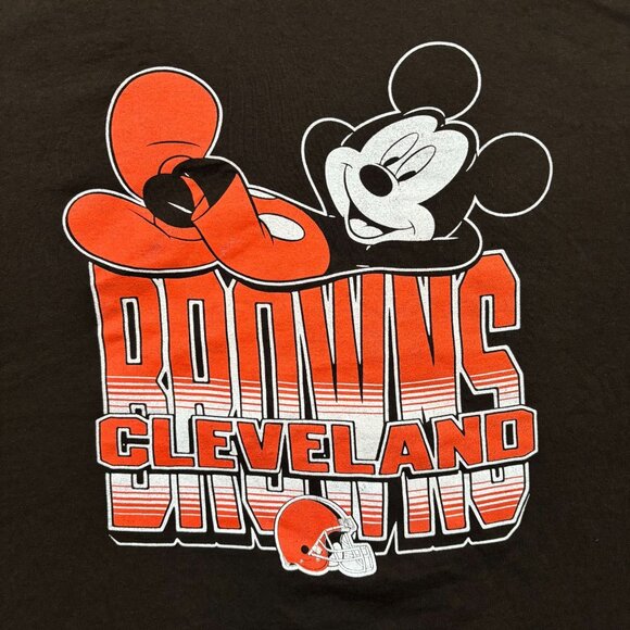 Disney x NFL Cleveland Browns Brown NFL Football Oversized T-Shirt Size XXL - Picture 2 of 4